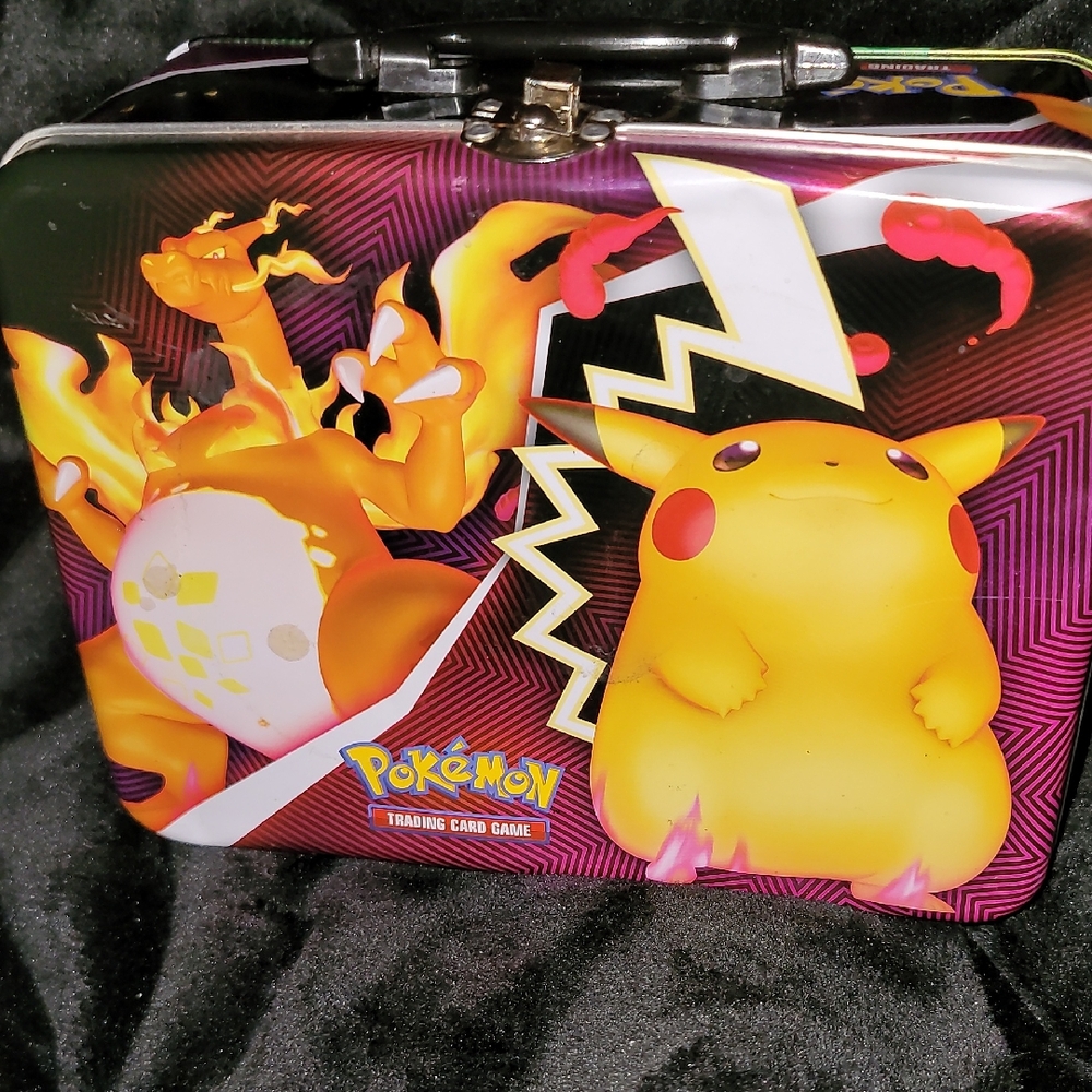 Pokemon Tin with Vibrant Pikachu and Charizard